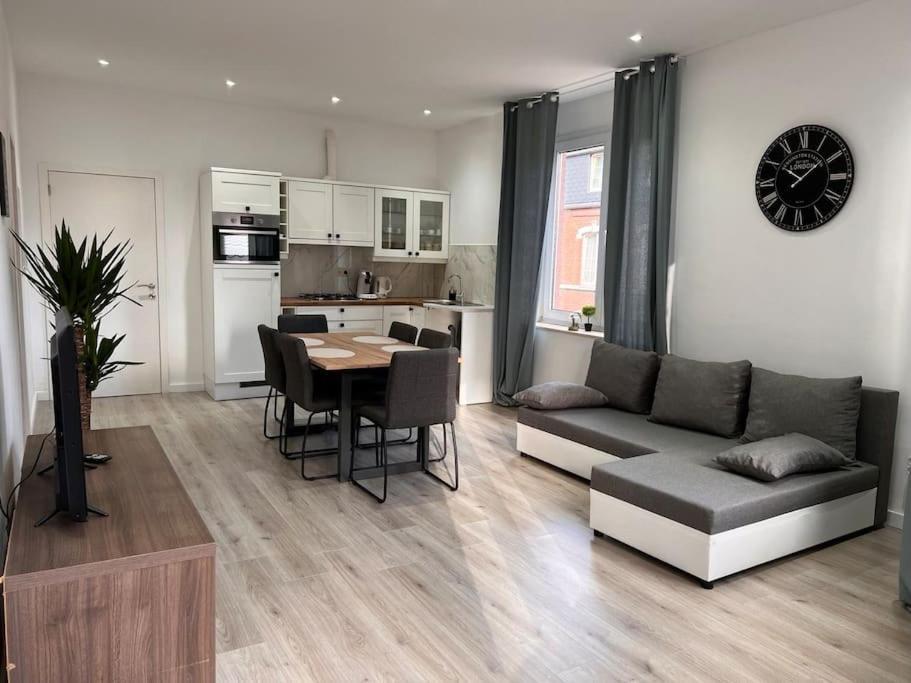 White Apartment, 2 Chambre-Arrivee Autonome-Wifi Rapide Lutych Exteriér fotografie
